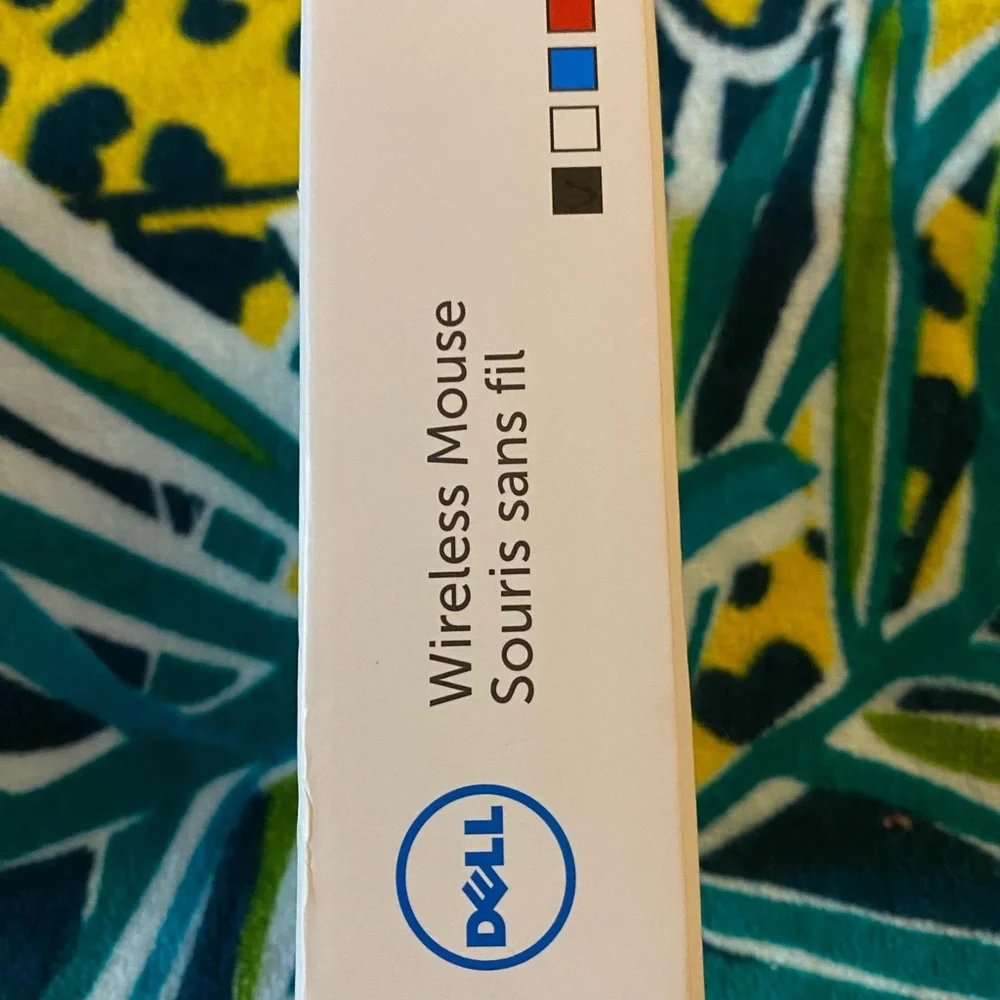 DELL Wireless Black Mouse WM126. NWOT